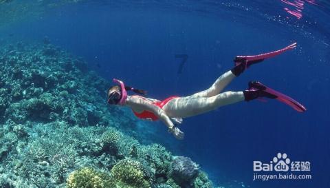 满足多设备需求 绿联闪充湃200W桌面充电器使用分享